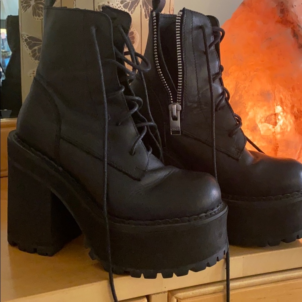 UNIF Choke boot